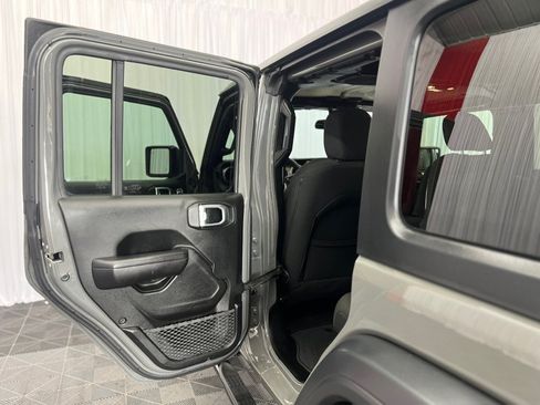 Used 2019 Jeep Wrangler Unlimited Sport S AWD/4WD image 27