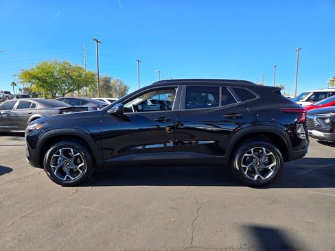 Used 2024 Chevrolet Trax LT w/ Driver Confidence Package image 3