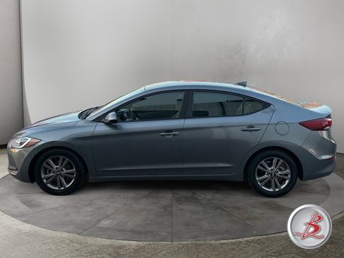 Used 2018 Hyundai Elantra SEL image 4