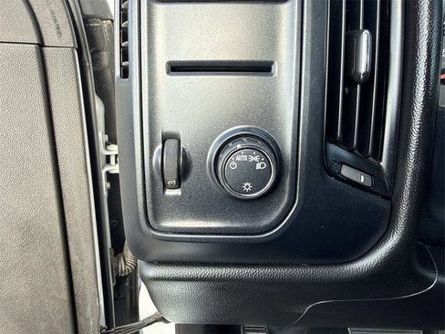 Used 2018 Chevrolet Silverado 1500 W/T image 11