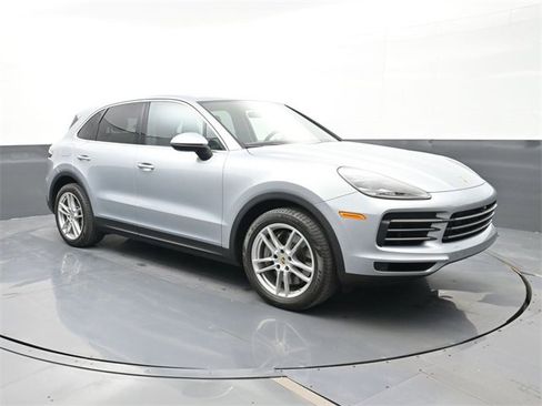 Used 2020 Porsche Cayenne S image 25