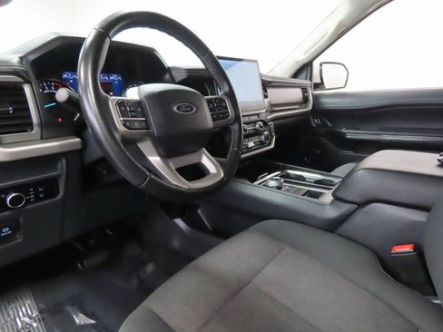 Used 2024 Ford Expedition XLT RWD image 13