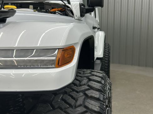 Used 2024 Jeep Wrangler Unlimited Sahara w/ Safety Group image 13