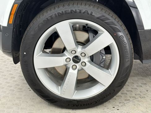 New 2026 Land Rover Defender 130 X-Dynamic SE AWD/4WD image 10
