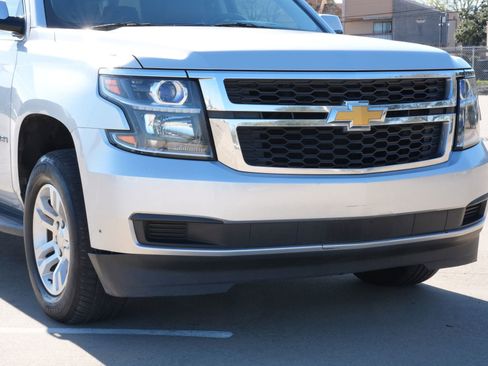 Used 2016 Chevrolet Suburban LT image 28