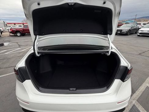 Used 2023 Honda Accord EX image 9