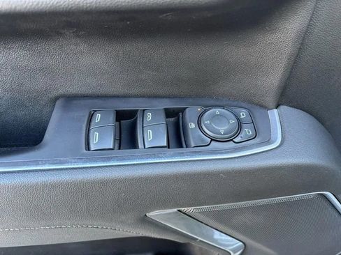 Used 2022 Chevrolet Silverado 1500 RST AWD/4WD image 19