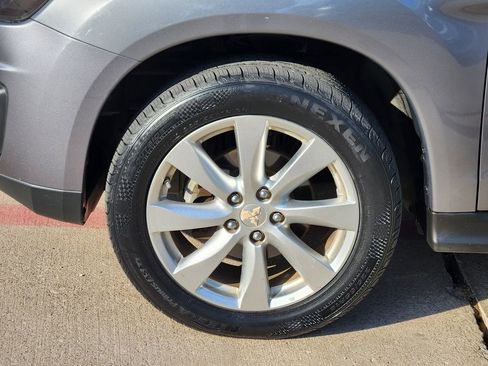 Used 2013 Mitsubishi Outlander Sport ES image 9