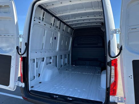 New 2025 Mercedes-Benz Sprinter 2500 image 13