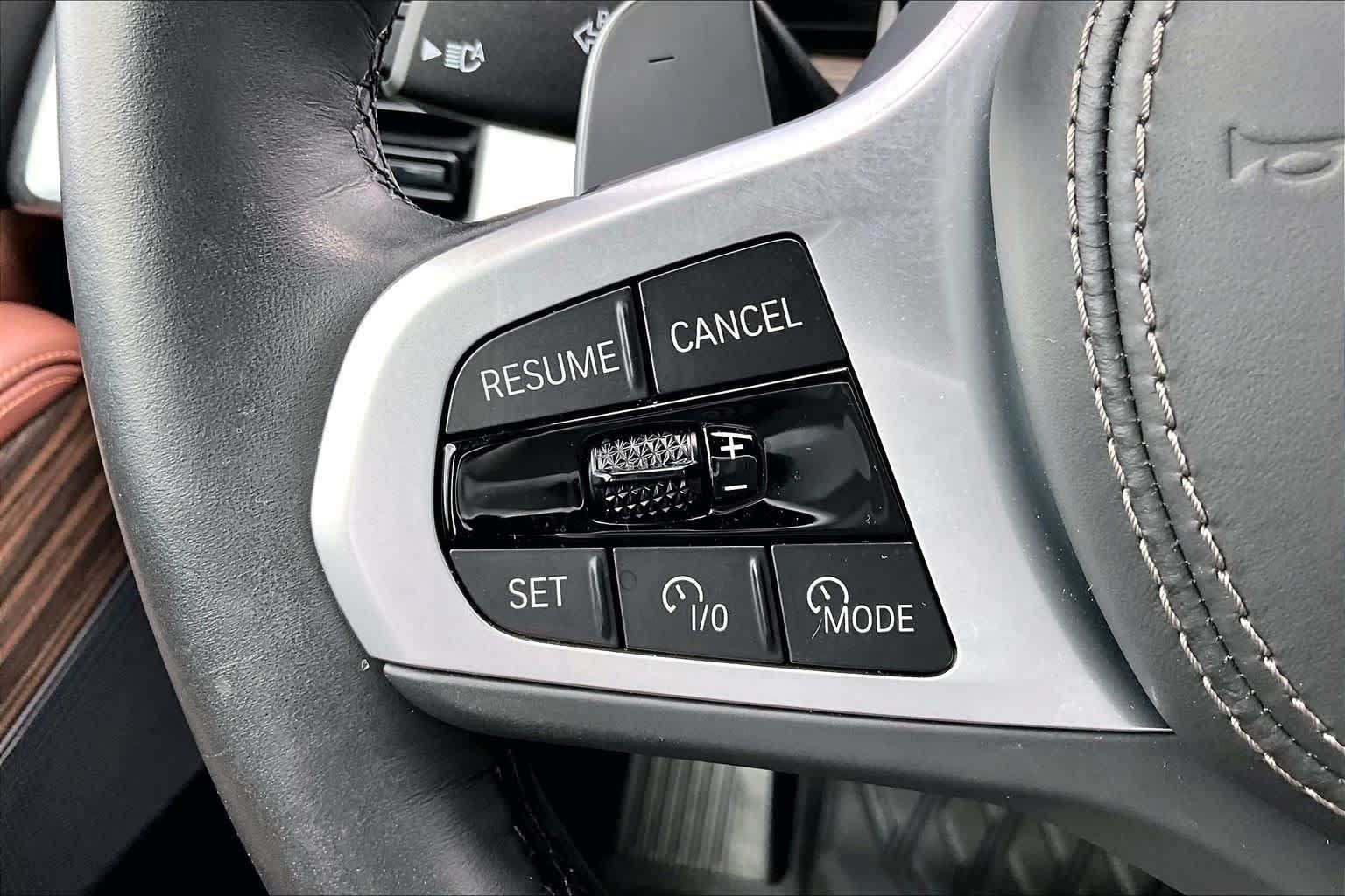 Used 2025 BMW X5 sDrive40i w/ M Sport Package RWD image 24