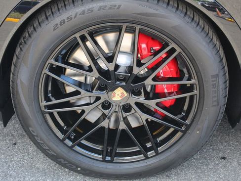 New 2026 Porsche Cayenne S image 15