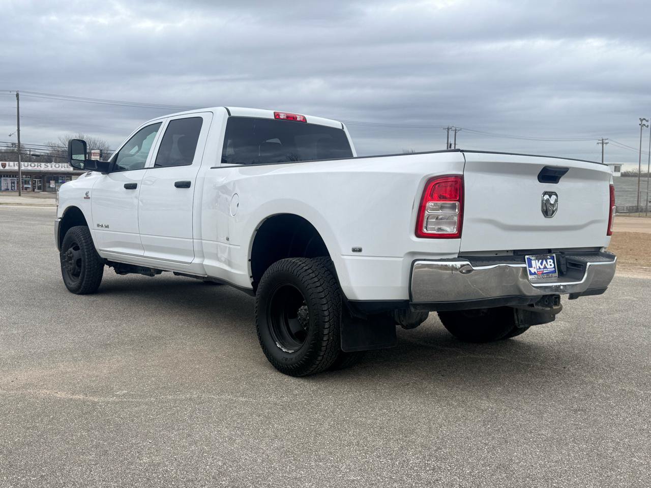 Used 2021 RAM 3500 Tradesman w/ Chrome Appearance Group AWD/4WD image 5