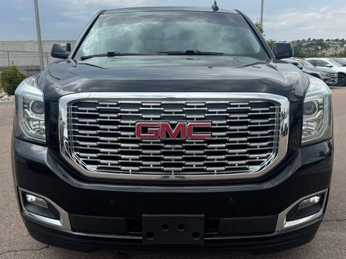 Used 2019 GMC Yukon Denali w/ Denali Ultimate Package AWD/4WD image 2