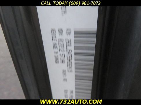 Used 2009 Dodge Challenger R/T image 32