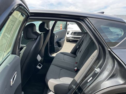 Used 2025 Kia K4 LXS image 26