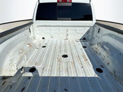 Used 2024 RAM 2500 Tradesman w/ Chrome Appearance Group image 23