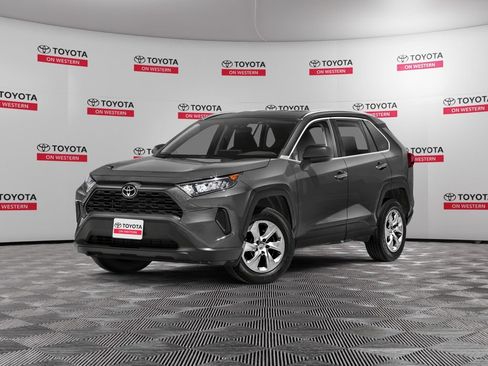 Used 2022 Toyota RAV4 LE image 1