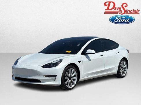 Used 2023 Tesla Model 3 Standard Range image 1