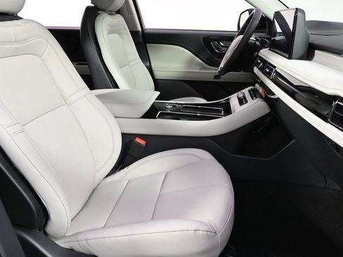 New 2026 Lincoln Aviator Reserve w/ Jet Appearance Package image 16