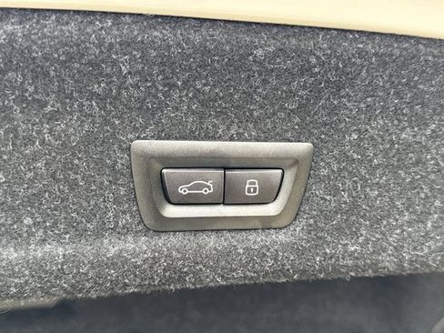 Certified 2026 BMW 330i xDrive Sedan AWD/4WD image 24