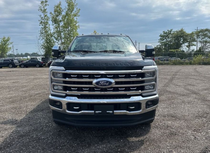 Used 2023 Ford F350 Lariat w/ Tow Technology Package AWD/4WD image 4