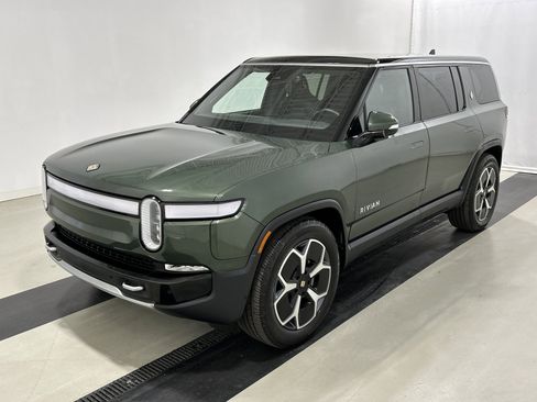Used 2024 Rivian R1S Adventure AWD/4WD image 1