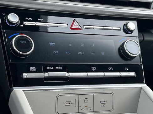 New 2026 Hyundai Santa Fe SE image 33