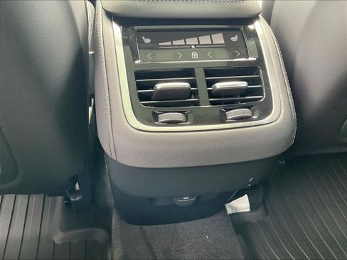 New 2026 Volvo XC90 B6 Ultra w/ Protection Package image 16
