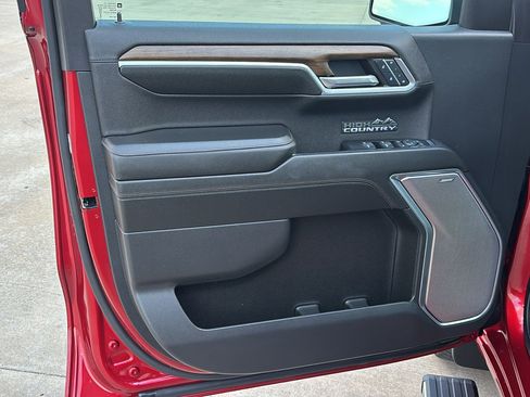 Used 2024 Chevrolet Silverado 1500 High Country w/ High Country Premium Package image 26