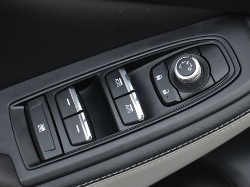 Used 2022 Subaru Forester Limited w/ Popular Package #2 image 11