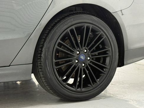 Used 2016 Ford Fusion SE w/ Equipment Group 202A image 30