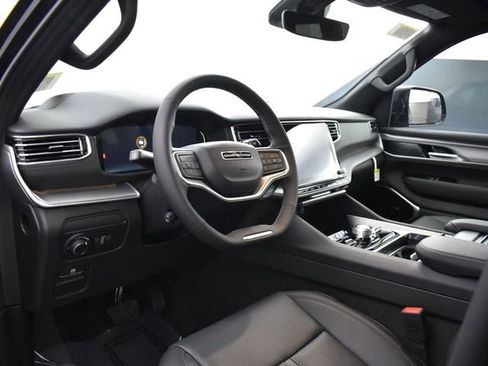 New 2026 Jeep Grand Wagoneer Limited AWD/4WD image 11