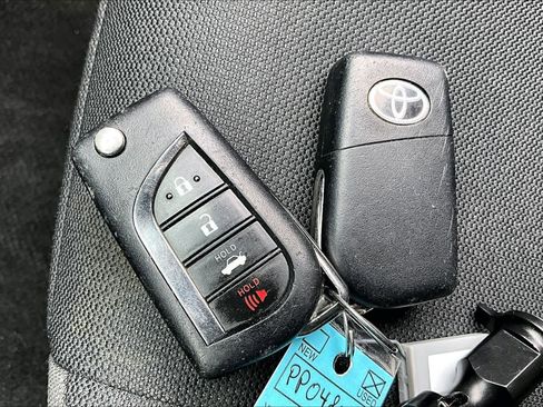 Certified 2023 Toyota Corolla LE image 13