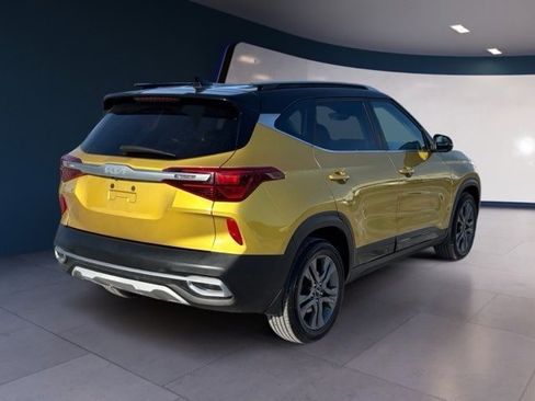 Certified 2022 Kia Seltos S image 5