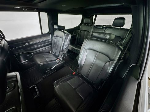 Used 2022 Jeep Wagoneer Series III w/ Premium Group I image 24