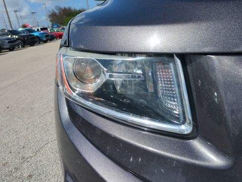 Used 2016 Jeep Grand Cherokee Limited AWD/4WD image 10