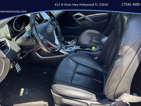 Used 2014 Hyundai Veloster RE:FLEX Edition FWD image 4