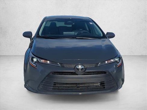 Used 2025 Toyota Corolla LE FWD image 3