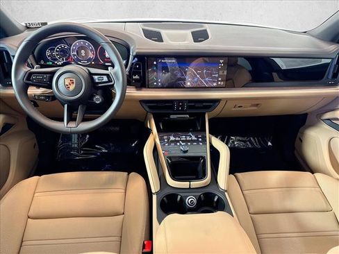 Used 2026 Porsche Cayenne AWD/4WD image 21