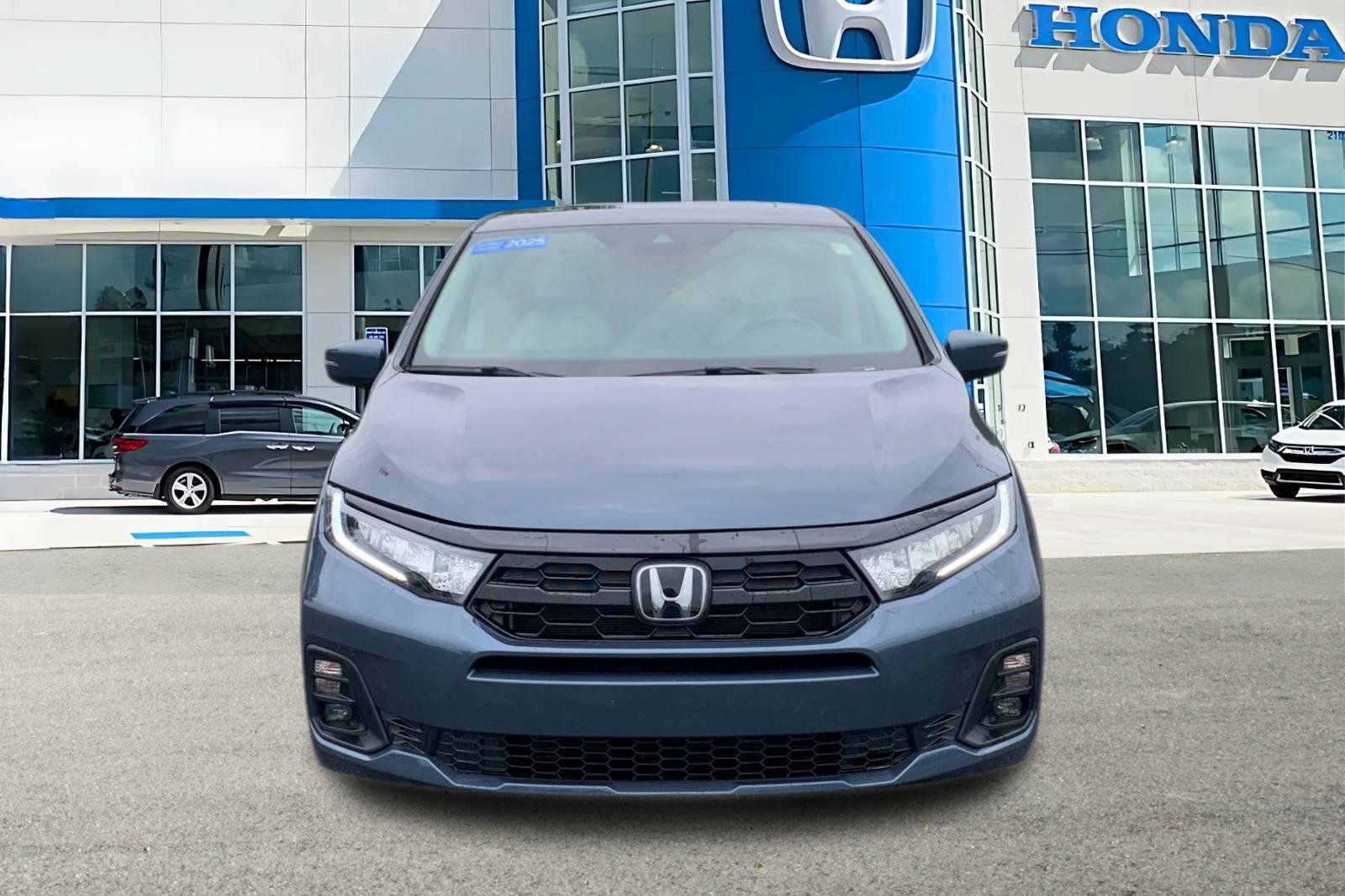 Used 2025 Honda Odyssey Touring image 8