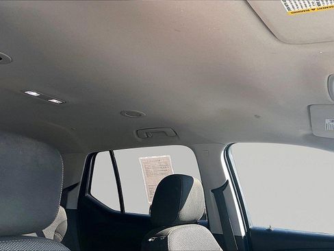 Used 2020 Chevrolet Traverse LS image 27