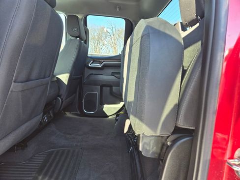 Used 2023 Chevrolet Silverado 1500 LT image 25