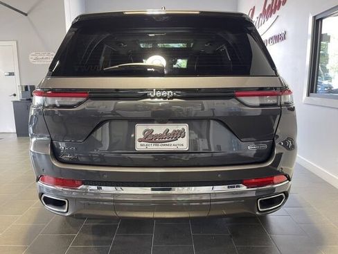 Used 2023 Jeep Grand Cherokee Overland w/ Luxury Tech Group IV AWD/4WD image 6