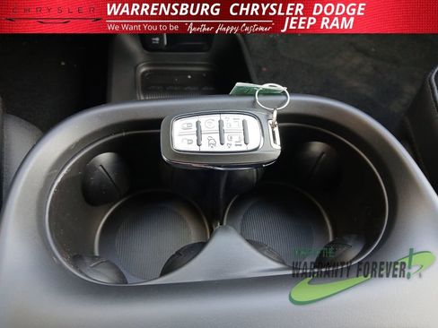 New 2026 Chrysler Pacifica Select image 23