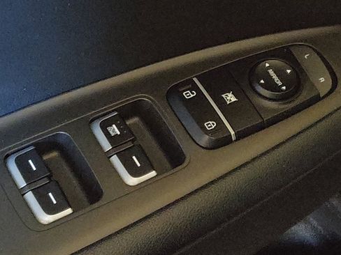 Used 2017 Kia Optima LX image 27