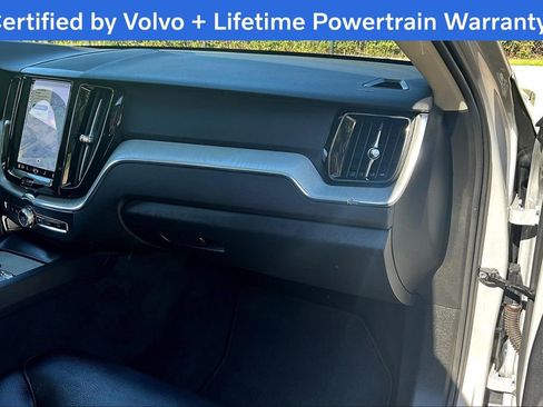 Used 2025 Volvo XC60 B5 Plus image 20