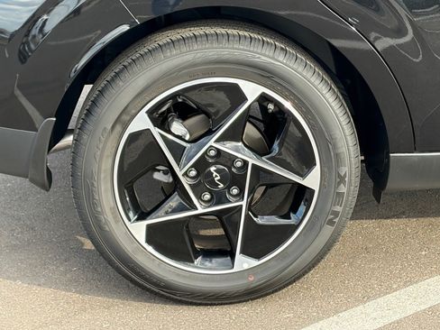 Certified 2025 Kia Soul EX FWD image 10