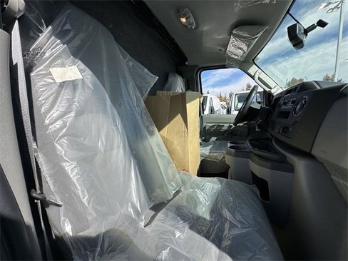 New 2024 Ford E-450 and Econoline 450 Super Duty w/ Power Windows & Locks Group image 27