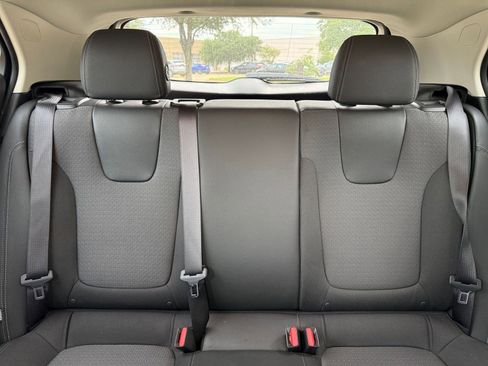 Used 2025 Buick Encore GX Preferred AWD/4WD image 39