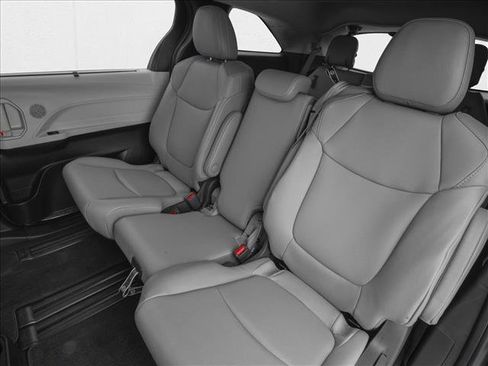 New 2026 Toyota Sienna XLE AWD/4WD image 9
